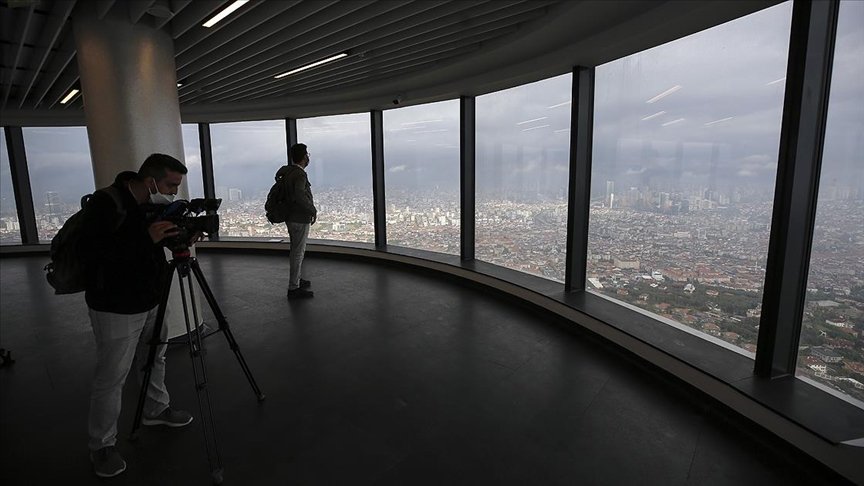 İstanbul’un en yüksek yapısı Çamlıca Kulesi’nin ilk ziyaretçileri gazeteciler oldu