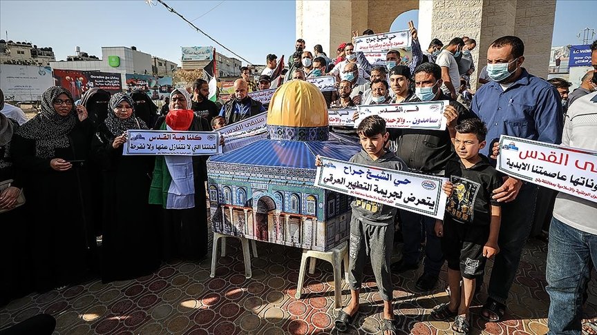 Gazze’de İsrail’in Kudüs’ün Şeyh Cerrah Mahallesi’ndeki ihlalleri Filistinlilerce protesto edildi