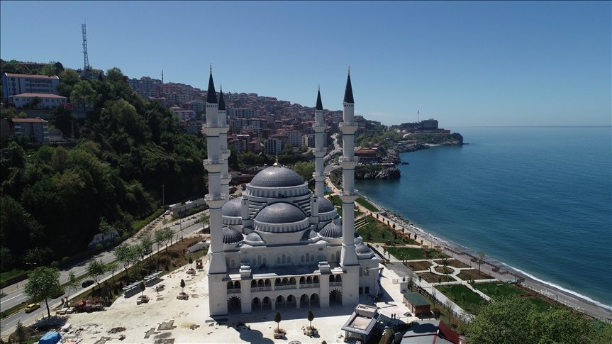 ‘Kömür kent’te yapımı tamamlanan Uzun Mehmet Camisi ibadete açılacağı günü bekliyor