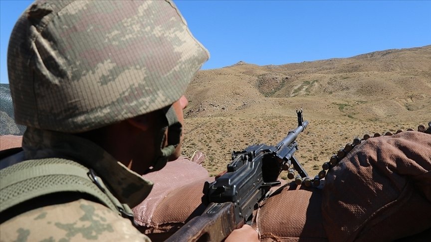 Tunceli’nin Ovacık ilçesi kırsalında PKK’lı 3 terörist etkisiz hale getirildi