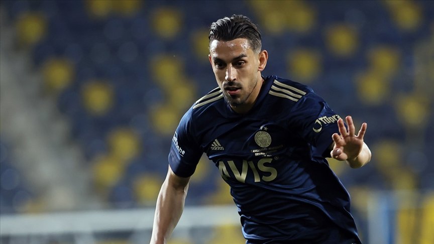 Fenerbahçeli futbolcu İrfan Can Kahveci’nin sol bacak adalesinde zorlanma tespit edildi