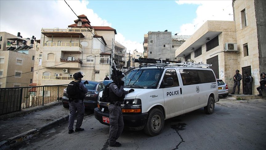 İsrail polisi Kudüs’te 10 yaşındaki bir çocuğu gözaltına aldı