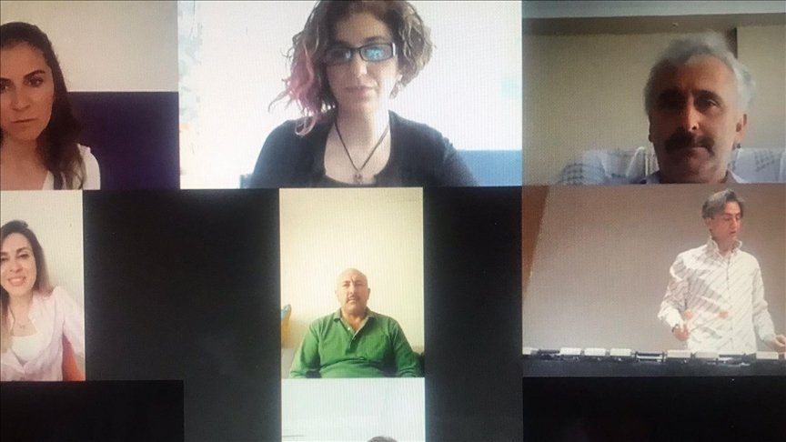 CSO’nun usta ismi Dinçer Özer, müzik öğretmenlerine çevrim içi eğitim verdi