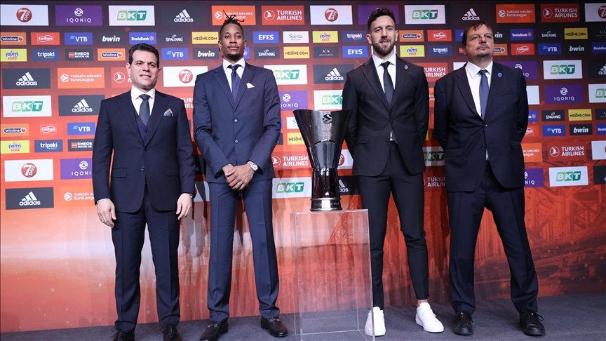 Anadolu Efes Başantrenörü Ergin Ataman: Dörtlü Final’de şampiyonluk için oynayacağız