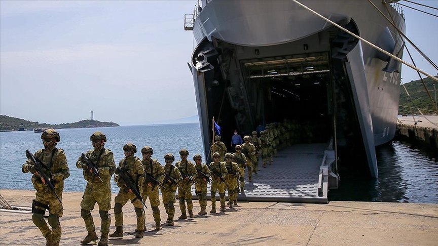 ‘Mavi Vatan’ın yılmaz bekçileri bayramda da görevde
