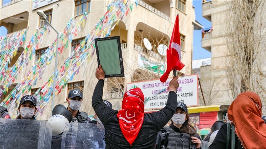 Jandarmanın raporu, kandırılarak PKK’ya katılan kadınlara HDP’nin aracılık ettiğini ortaya koydu