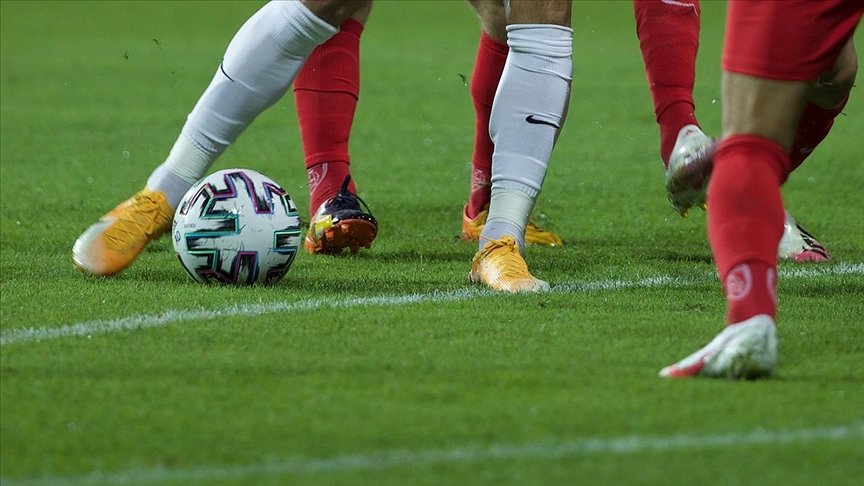 Süper Lig’e yükselecek son takım İzmir derbisiyle belli olacak