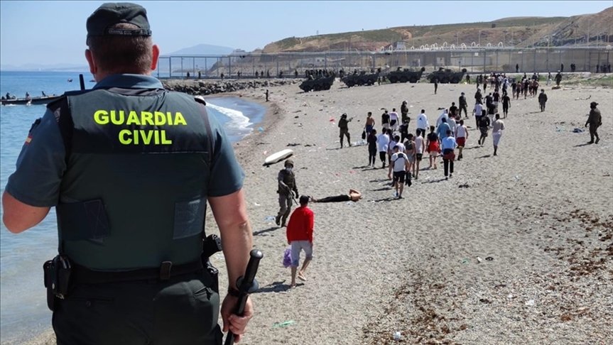 İspanya Ceuta’ya geçen 8 bin düzensiz göçmenden 5 bin 600’ünü geri gönderdi