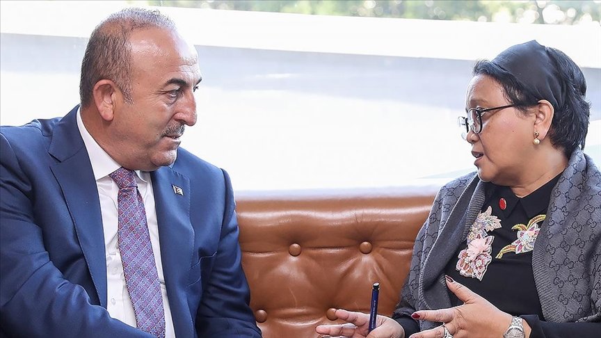 Bakan Çavuşoğlu, Endonezyalı mevkidaşı Marsudi ile Filistin’de yaşanan son gelişmeleri telefonda görüştü