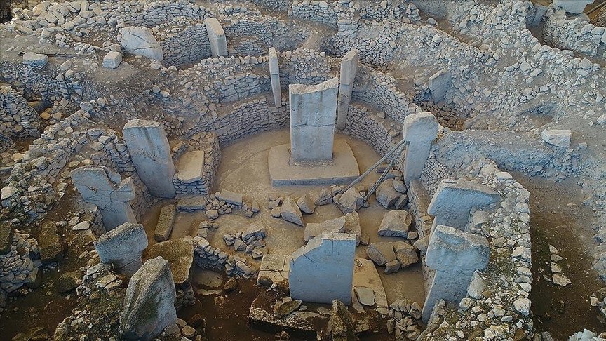 Göbeklitepe’deki 5,5 metrelik dikili taşın kopyası BM Genel Merkezi’nde sergilenecek