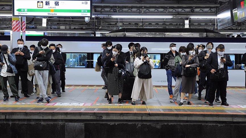 Japonya’da Kovid-19’a karşı uygulanan OHAL’in kapsamı genişletildi