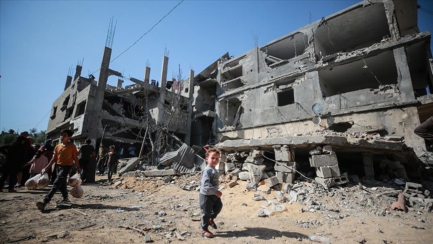 Le Monde: İsrail’in Filistin’de yaptıklarına apartheid demek duruma gittikçe daha çok uyuyor