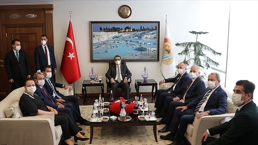 Enerji ve Tabii Kaynaklar Bakanı Dönmez’den Denizli’nin 6 ilçesine doğal gaz müjdesi