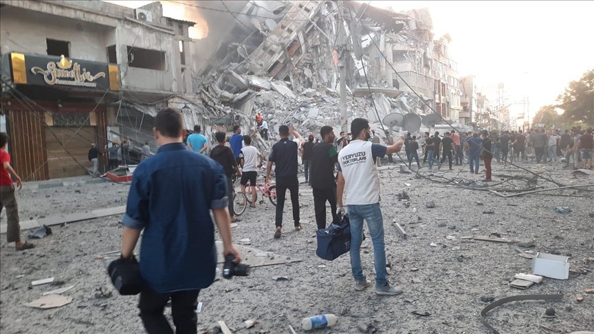 Yeryüzü Doktorları, İsrail’in saldırısına uğrayan Filistinlilere sağlık hizmeti veriyor