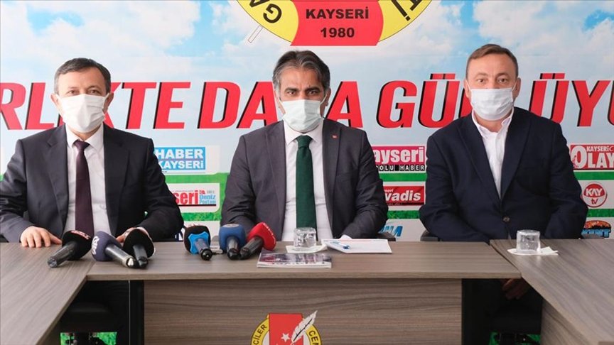 ERÜ’de geliştirilen Kovid-19 aşı adayının faz 2 uygulamasında tüm gönüllülerde antikor oluştu
