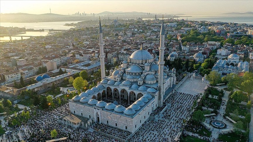 Fatih Sultan Mehmet İstanbul’a fethin başarısına yakışan mimari eserler kazandırdı