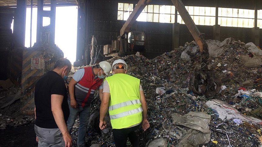 Adana’da gelişigüzel bertaraf edilen 181 ton atık geri dönüşüm tesisine gönderildi