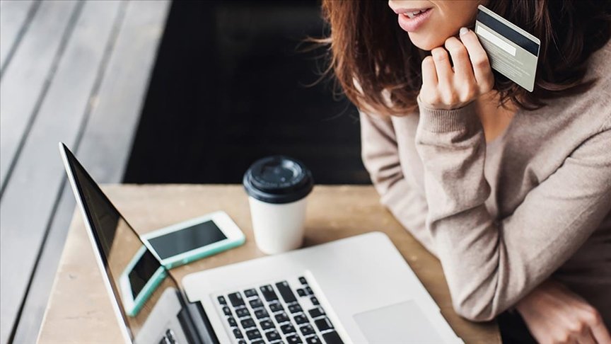 E-ticaret müşterisi salgın döneminde en çok ‘moda’ alışverişi yaptı