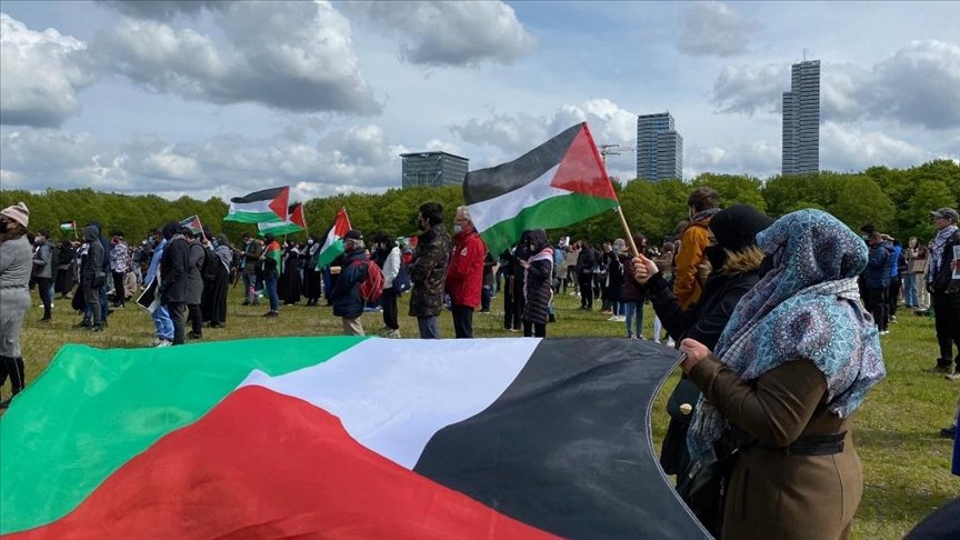 İsrail’in Filistinlilere saldırıları Hollanda’da protesto edildi