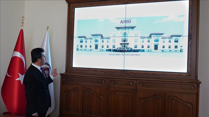 ASBÜ akademisyenlerinden YKS’ye hazırlanan öğrenciler için destek seminerleri