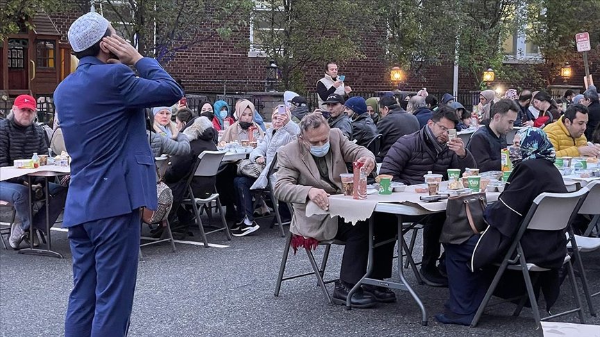 New Jersey’de  ‘Kadir Gecesi Sokak İftarı’