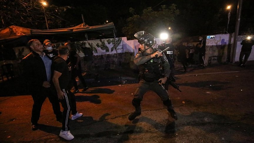 İsrail polisi Şeyh Cerrah Mahallesi’nde 4 Filistinliyi gözaltına aldı
