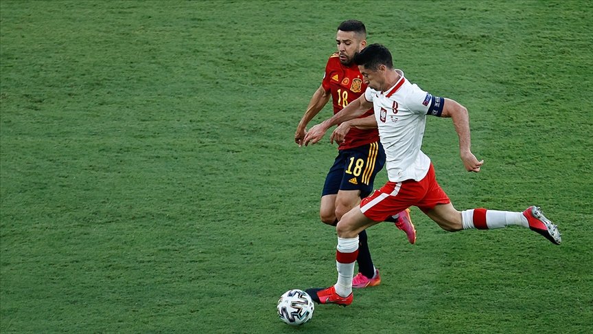 Polonya, Lewandowski’nin golüyle ilk puanını aldı