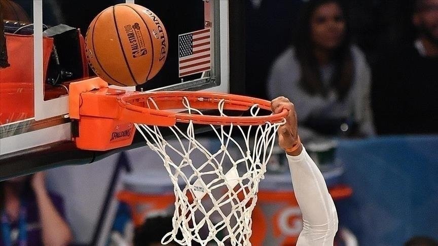 NBA’de Atlanta Hawks, Milwaukee Bucks’ı farklı yenerek seriyi 2-2’ye getirdi