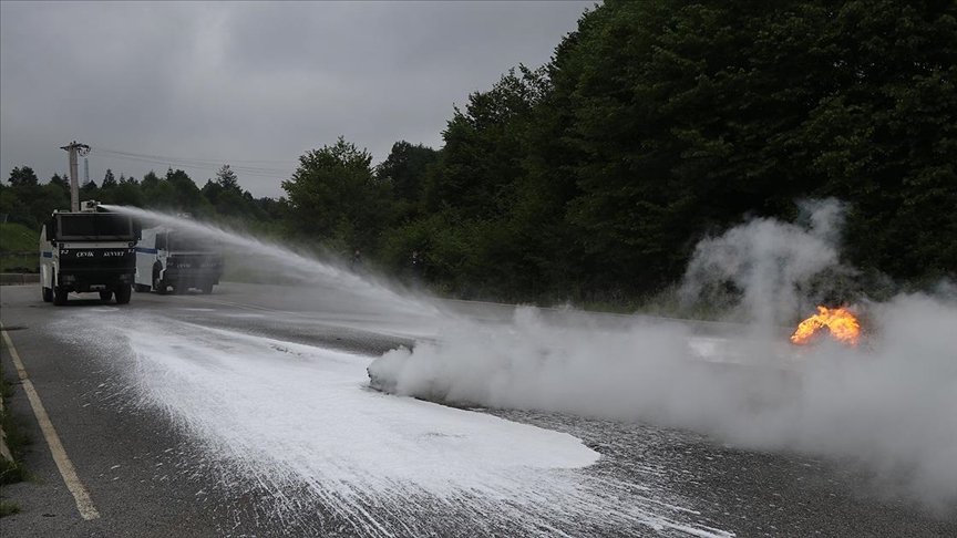 Bolu Dağı’nda çevik kuvvet ekiplerine TOMA eğitimi verildi