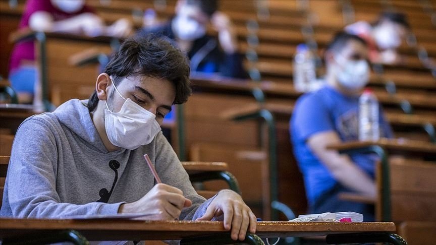 YKS’ye girecek öğrencilere ‘çözemedikleri soruyla inatlaşmamaları’ uyarısı