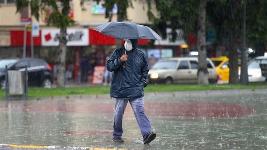 Marmara, İç Ege ve Karadeniz’in bazı kesimlerinde sağanak bekleniyor