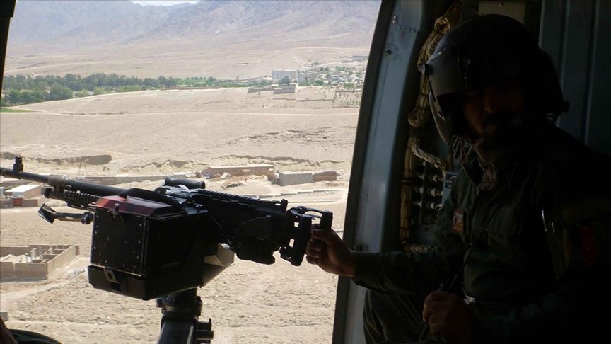 Afganistan’da ordunun Taliban’a yönelik hava saldırılarında aralarında sivillerin de olduğu en az 20 kişi öldü