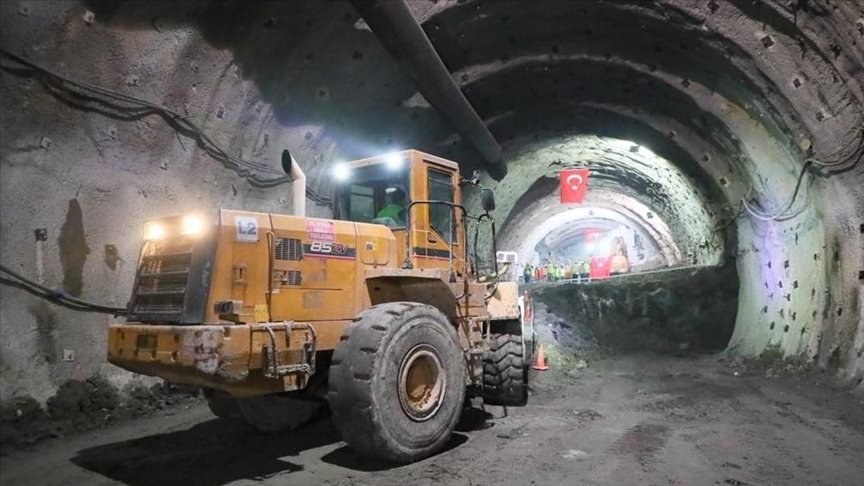 Ordu Çevre Yolu Projesi’ndeki Terzili Tüneli’nde ışık görüldü