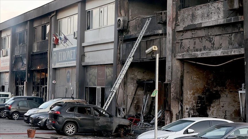 Ankara’da kimyasal madde üreten iş yerinde çıkan yangın büyük hasara neden oldu