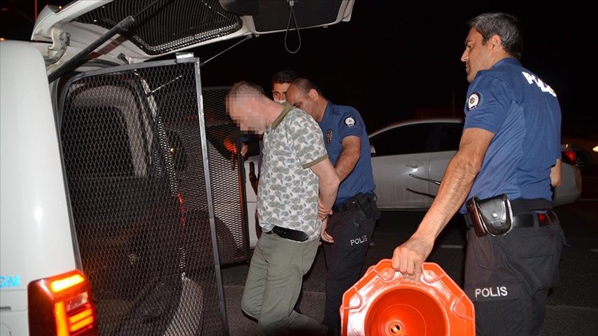 Muğla’da polis memurunu şehit eden şüphelilerle bağlantılı oldukları iddiasıyla 2 kişi Aydın’da yakalandı