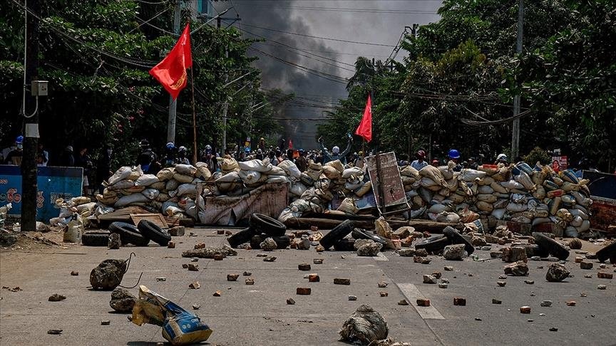 Myanmar’da gözaltında tutulan 2 binin üzerinde kişi serbest bırakılacak