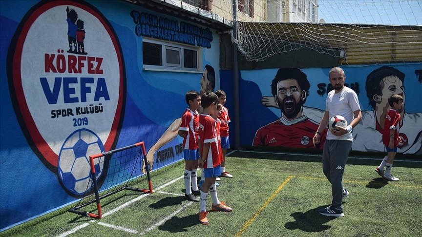Kansere yakalanan genç antrenör futbolla hayata tutundu
