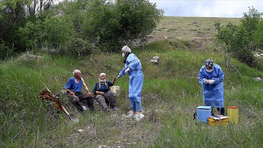 Kovid-19’la mücadele kapsamında uygulanan aşı miktarı 29 milyon 789 bin 137 oldu