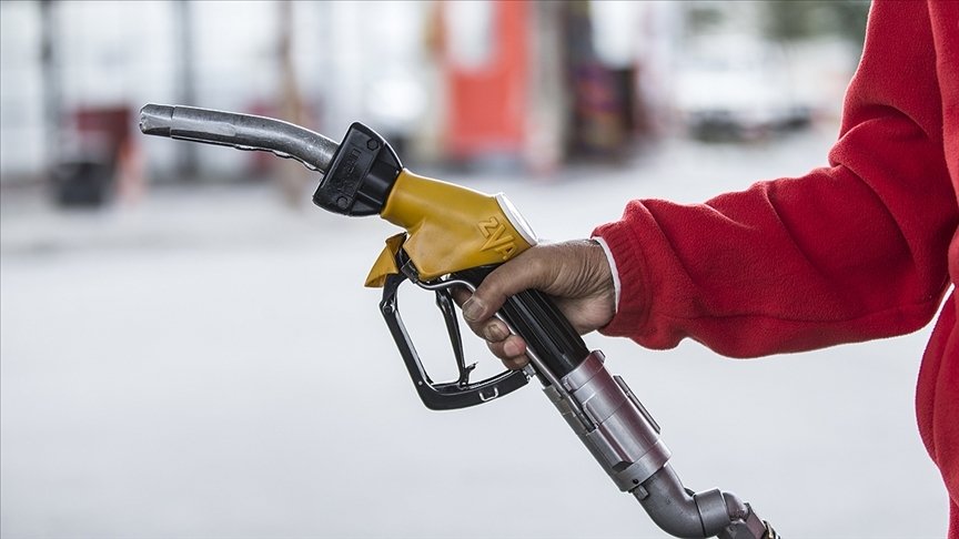 Petrol piyasasında asgari satış yükümlülüğünü yerine getirmeyen dağıtıcıların lisansı sona erdirilecek