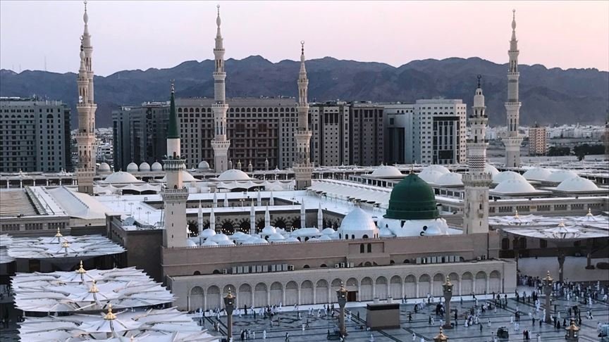 Mescid-i Nebevi İmam ve Müezzin İşleri Müdürü ile yardımcısı ‘ihmal’ gerekçesiyle görevden alındı