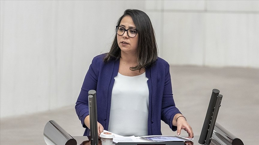 CHP Milletvekili Saliha Sera Kadıgil Sütlü partisinden istifa etti