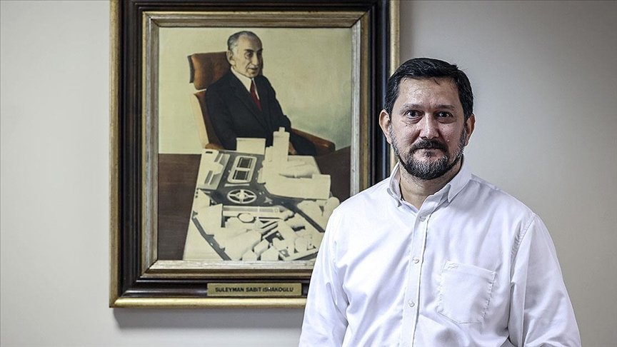 Dedesinin 41 yıl önce Taksim’e cami yaptırmak için verdiği çabanın sonuçlanmasının sevincini yaşıyor