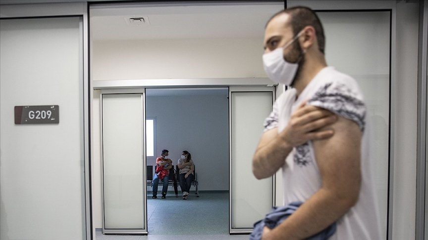 Kovid-19’la mücadele kapsamında son bir haftada 5,7 milyon dozdan fazla aşı uygulandı
