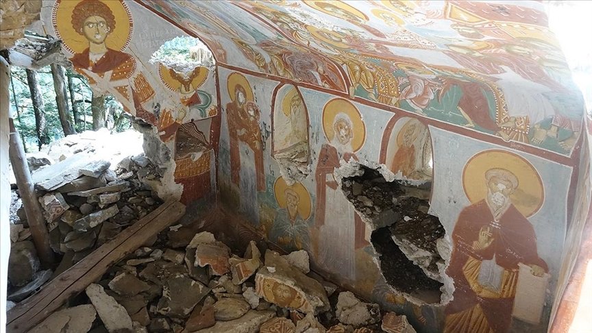 Sümela Manastırı’nın kayalıklarındaki saklı şapelin restorasyonu için proje hazırlanıyor