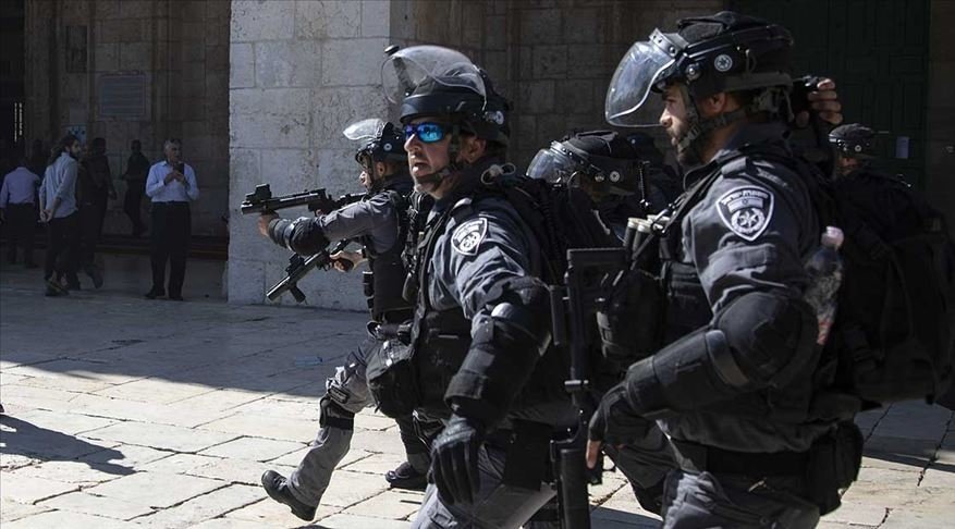 İsrail polisi, provokasyonda bulunan aşırı sağcı milletvekiline tepki gösteren Filistinlilere müdahalede bulundu
