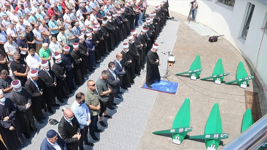 Bosna Savaşı’nın 6 kurbanı daha Vlasenica’da toprağa verildi