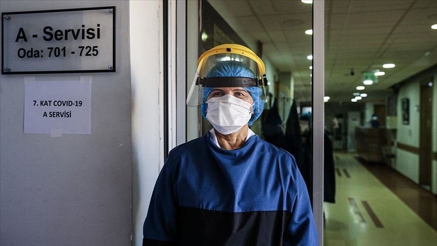 Türkiye’de son 24 saatte 6 bin 609 kişinin testi pozitif çıktı