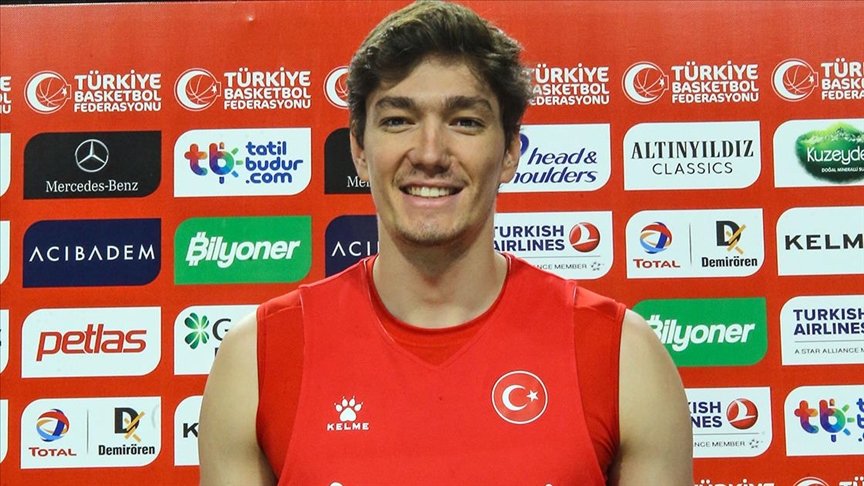 Milli basketbolcu Cedi Osman: Kanada’dan milletimize Tokyo müjdesiyle geleceğiz