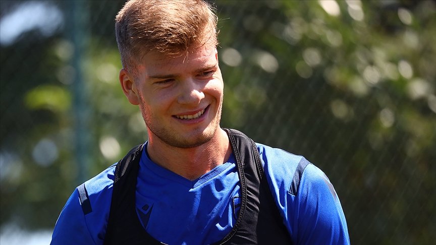 Alexander Sörloth’tan takıma dönmesini isteyen Trabzonspor taraftarlarına cevap