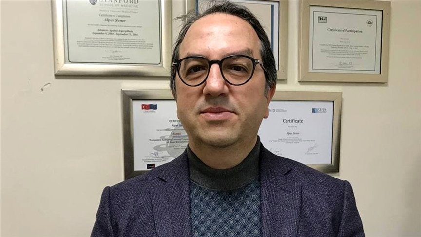 Koronavirüs Bilim Kurulu Üyesi Prof. Dr. Alper Şener’den ‘Açık alanda bayramlaşın’ tavsiyesi
